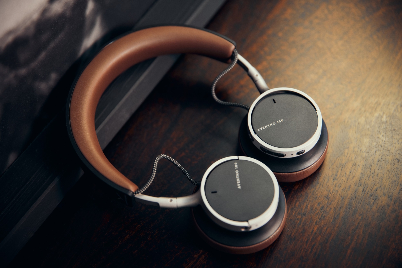 AVENTHO 100 - Materialien mit Haltung - Quiet Luxury - beyerdynamic